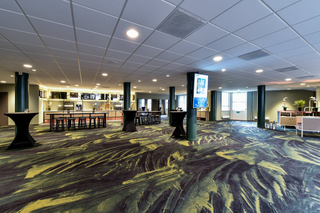 Urheberrecht: Wayne Photography
alex@wayne.nu Meeting lounge
